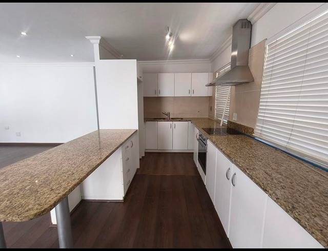 4 BEDROOM HOUSE FOR SALE IN FLAMINGO VLEI